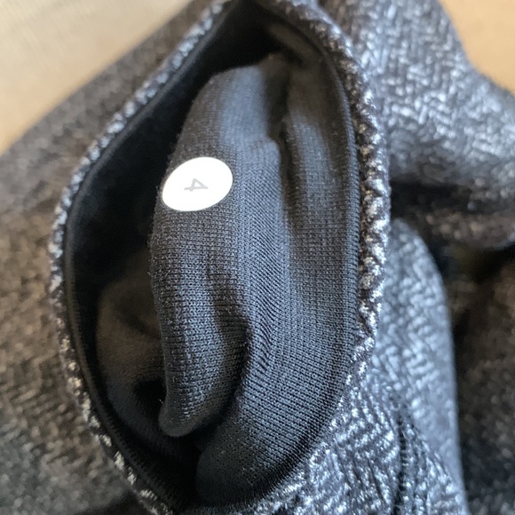 Lululemon leggings - Picture 3 of 5